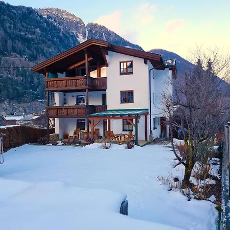 Raetia Ii By Interhome Apartmán *